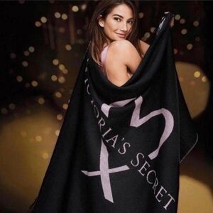 Victoria's Secret Black Blanket with Pink Logo Heart